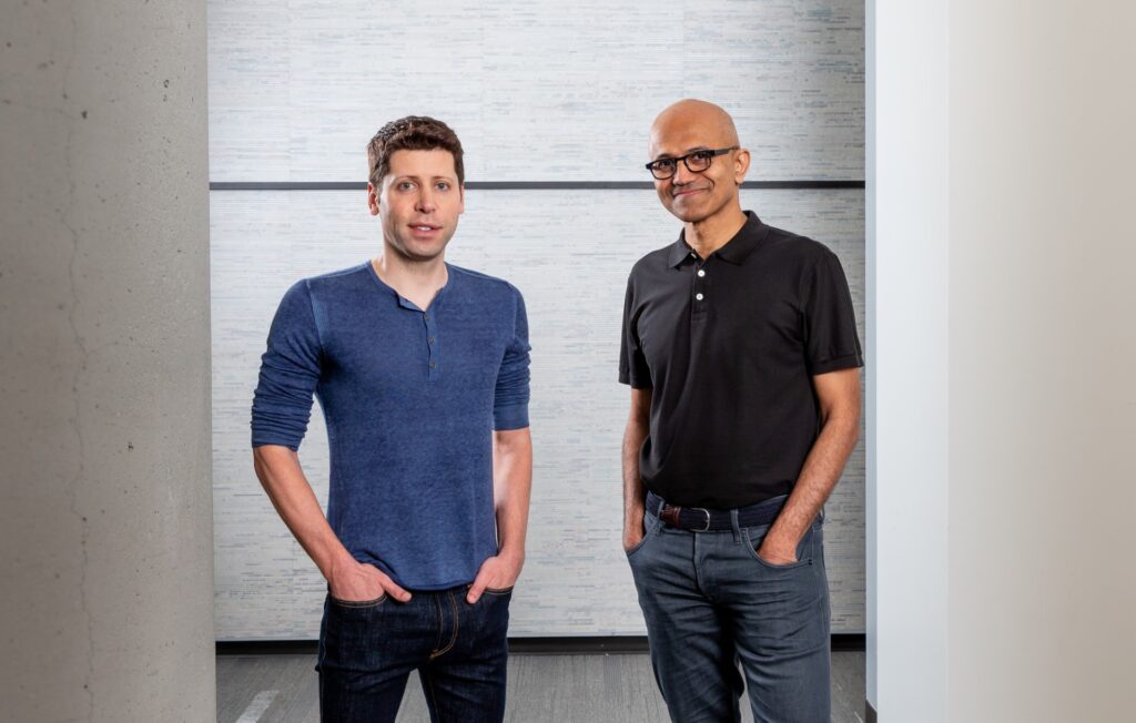 Sam Altman, directeur d'OpenAI, et Satya Nadella, directeur de Microsoft. // Source : Microsoft Sam Altman, directeur d'OpenAI, et Satya Nadella, directeur de Microsoft. // Source : Microsoft
