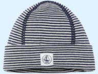 Le bonnet anti-ondes de Petit Bateau. // Source : Petit Bateau, Max Pixel, montage Numerama