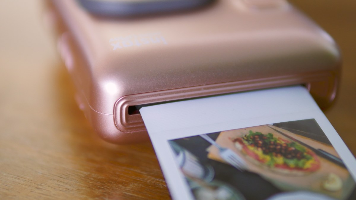 L'Instax mini LiPlay. // Source : Louise Audry / Numerama L'Instax mini LiPlay. // Source : Louise Audry / Numerama