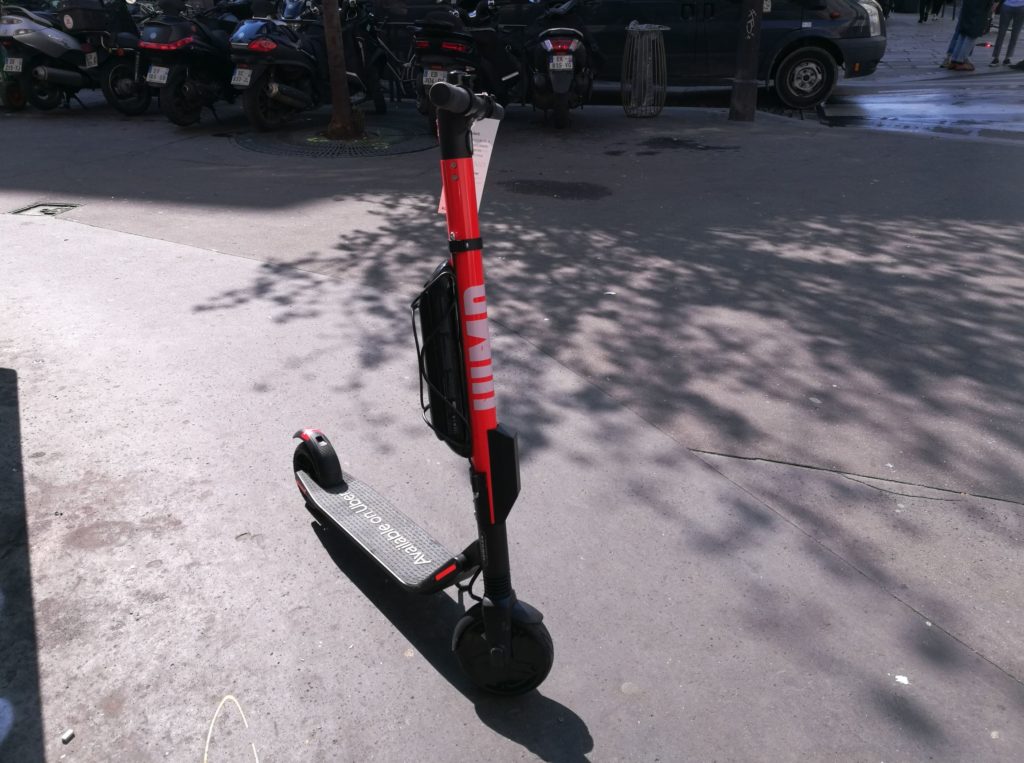 Une trottinette Uber Jump. // Source : Léopold Maçon