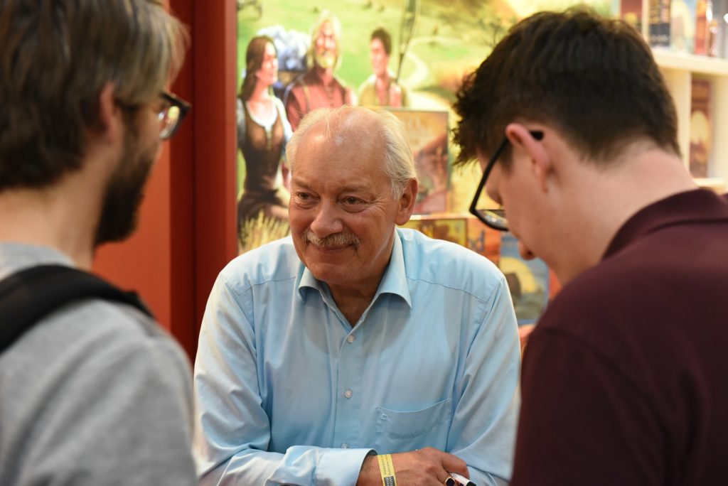 Klaus Teuber en 2017 // Source : CC BY Rogi Lensing Klaus Teuber en 2017 // Source : CC BY Rogi Lensing