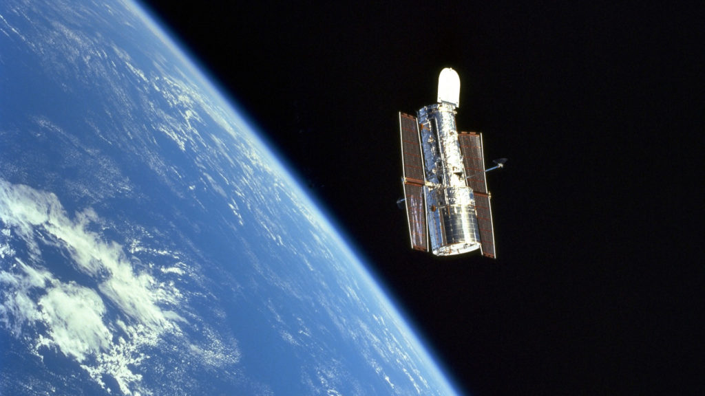 Le télescope spatial Hubble. // Source : Flickr/CC/Nasa Hubble Space Telescope (photo recadrée) Le télescope spatial Hubble. // Source : Flickr/CC/Nasa Hubble Space Telescope (photo recadrée)