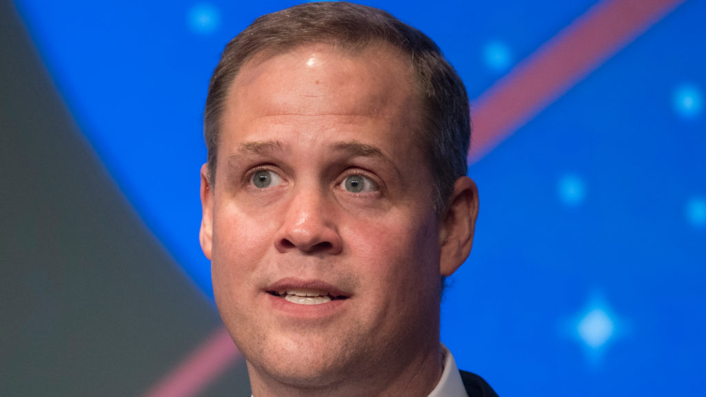 Jim Bridenstine en 2018. // Source : Wikimedia/CC/NASA/Joel Kowsky (photo recadrée) Jim Bridenstine en 2018. // Source : Wikimedia/CC/NASA/Joel Kowsky (photo recadrée)