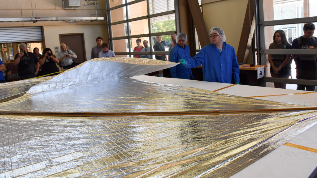 Des tests sur LightSail-2. // Source : Flickr/CC/The Planetary Society (photo recadrée) Des tests sur LightSail-2. // Source : Flickr/CC/The Planetary Society (photo recadrée)