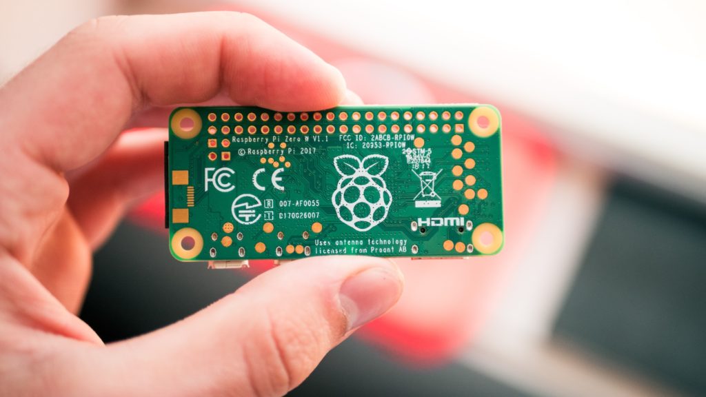 Raspberry Pi Zero // Source : Raspberry Raspberry Pi Zero // Source : Raspberry