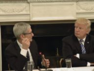 Tim Cook avec Donald Trump. // Source : Maison-Blanche
