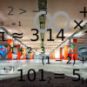 Quelle est la meilleure stratégie pour se garer ? // Source : Pixabay, Wikimedia/CC/Averater (photo recadrée et modifiée) Quelle est la meilleure stratégie pour se garer ? // Source : Pixabay, Wikimedia/CC/Averater (photo recadrée et modifiée)