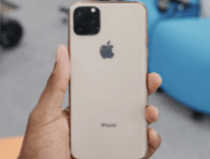 Leak iPhone 11 // Source : YouTube Marques Brownlee