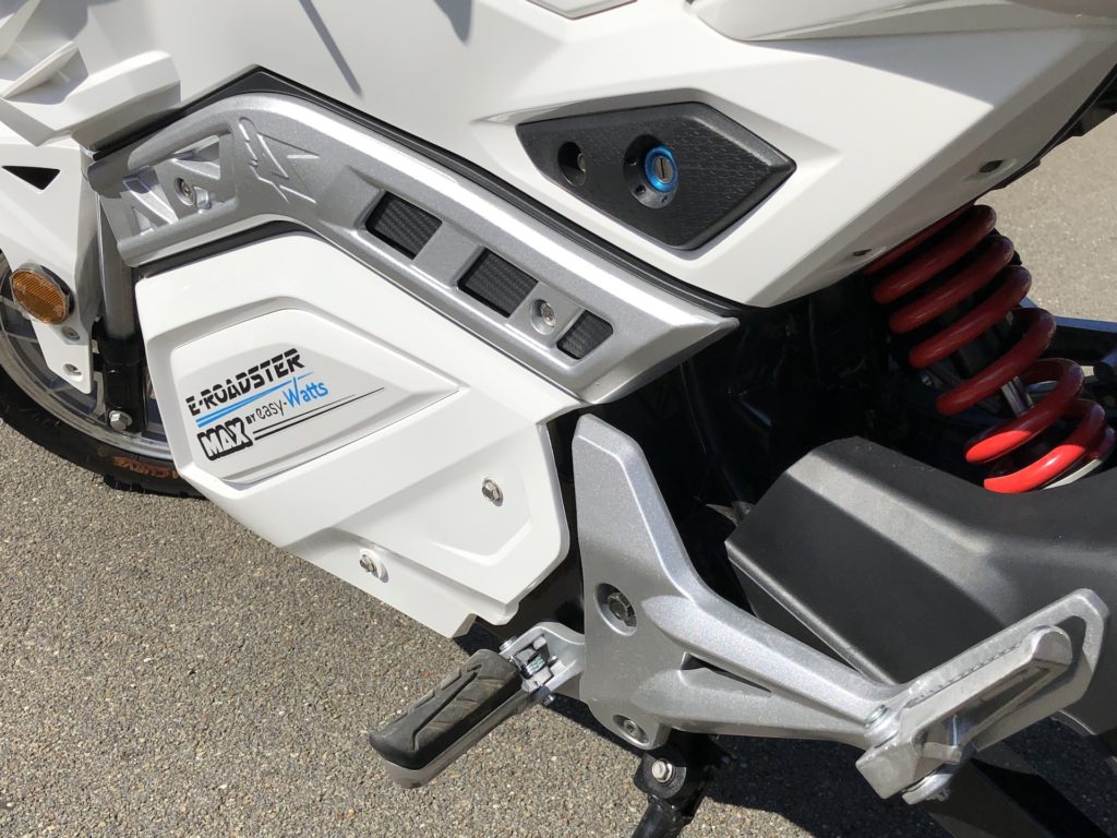 La moto e-roadster MAX de Easy Watts // Source : Marie Turcan pour Numerama La moto e-roadster MAX de Easy Watts // Source : Marie Turcan pour Numerama