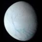 Encelade, une lune de Saturne. // Source : Flickr/CC/Kevin Gill (photo recadrée) Encelade, une lune de Saturne. // Source : Flickr/CC/Kevin Gill (photo recadrée)