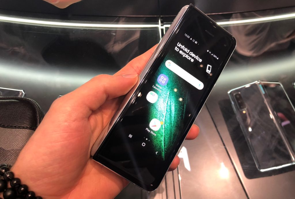 Écran extérieur du Samsung Galaxy Fold // Source : Numerama Écran extérieur du Samsung Galaxy Fold // Source : Numerama