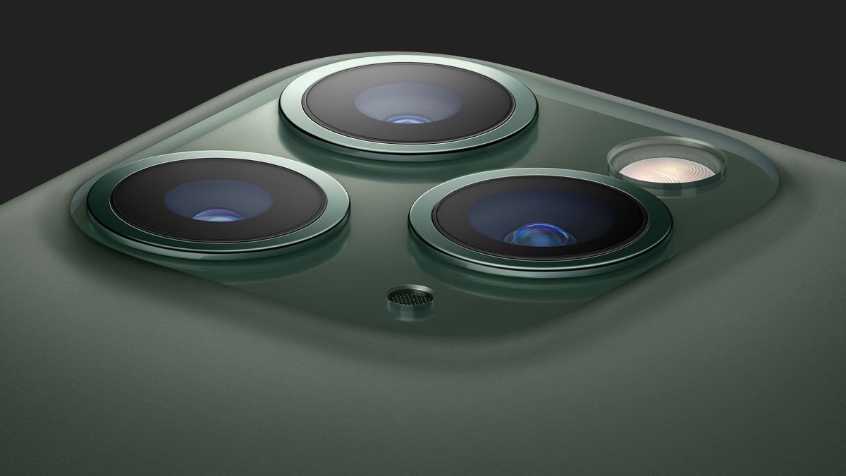 iPhone 11 Pro // Source : Apple iPhone 11 Pro // Source : Apple