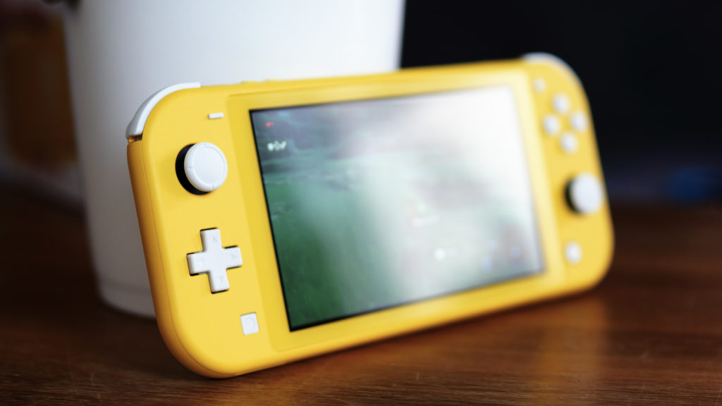 La Switch Lite de Nintendo // Source : Louise Audry pour Numerama