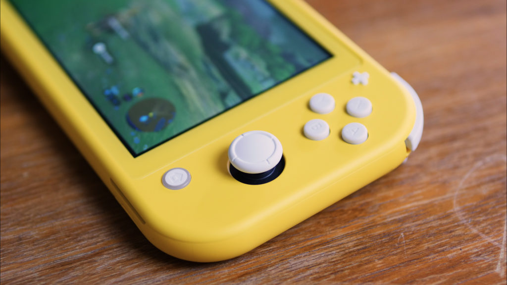 La Switch Lite de Nintendo // Source : Louise Audry pour Numerama La Switch Lite de Nintendo // Source : Louise Audry pour Numerama
