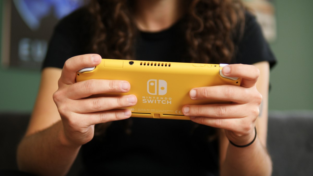 La Switch Lite de Nintendo // Source : Louise Audry pour Numerama La Switch Lite de Nintendo // Source : Louise Audry pour Numerama