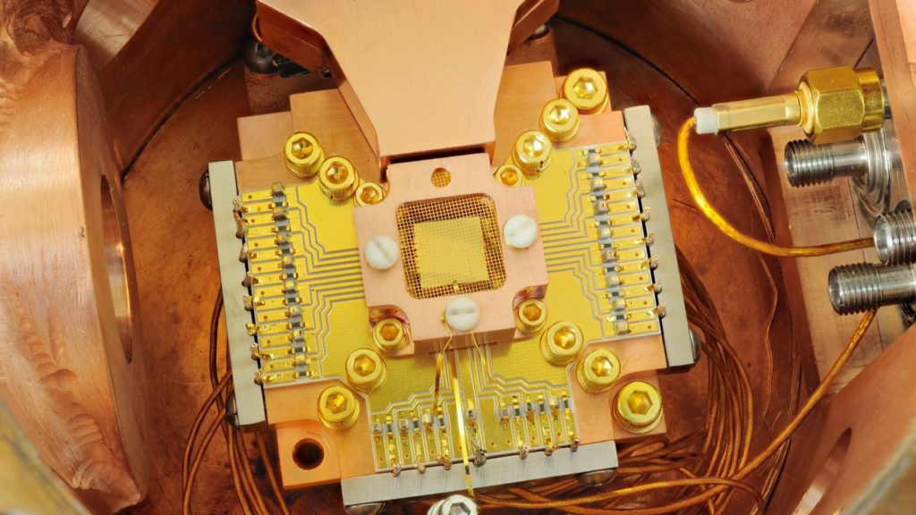 Un ordinateur quantique. // Source : Wikimedia/CC/National Institute of Standards and Technology (photo recadrée) Un ordinateur quantique. // Source : Wikimedia/CC/National Institute of Standards and Technology (photo recadrée)