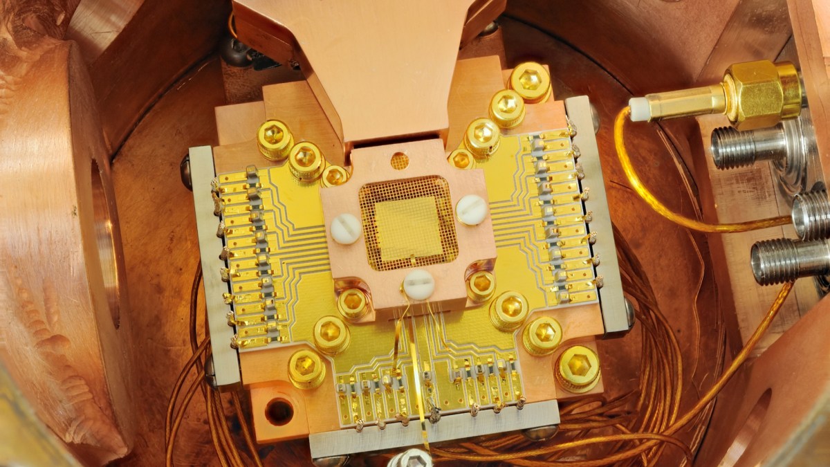 Un ordinateur quantique. // Source : Wikimedia/CC/National Institute of Standards and Technology (photo recadrée) Un ordinateur quantique. // Source : Wikimedia/CC/National Institute of Standards and Technology (photo recadrée)