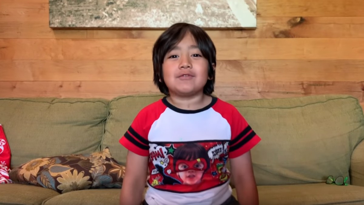 Ryan ToysReview dans l'une de ses vidéos. // Source : Ryan ToysReview Ryan ToysReview dans l'une de ses vidéos. // Source : Ryan ToysReview