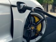 Recharge de la Porsche Taycan // Source : Porsche