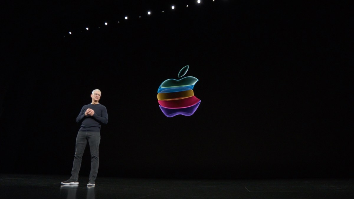 Tim Cook au keynote 2019 // Source : Apple Tim Cook au keynote 2019 // Source : Apple
