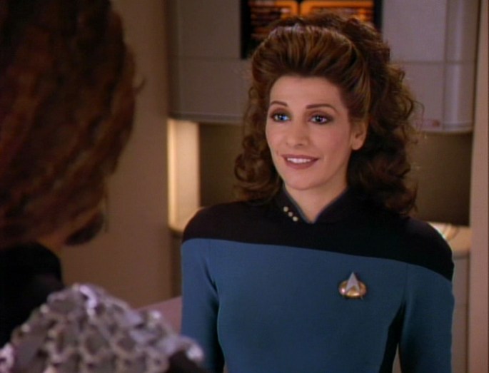 Deanna Troi interprétée par Marina Sirtis. // Source : Paramount Deanna Troi interprétée par Marina Sirtis. // Source : Paramount