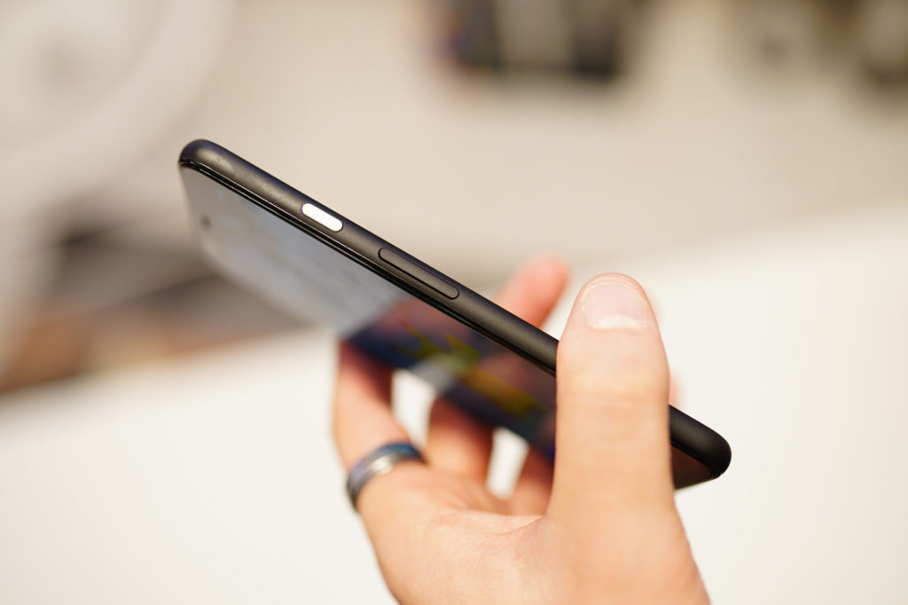 Le Google Pixel 4 // Source : Ulrich Rozier pour Numerama Le Google Pixel 4 // Source : Ulrich Rozier pour Numerama