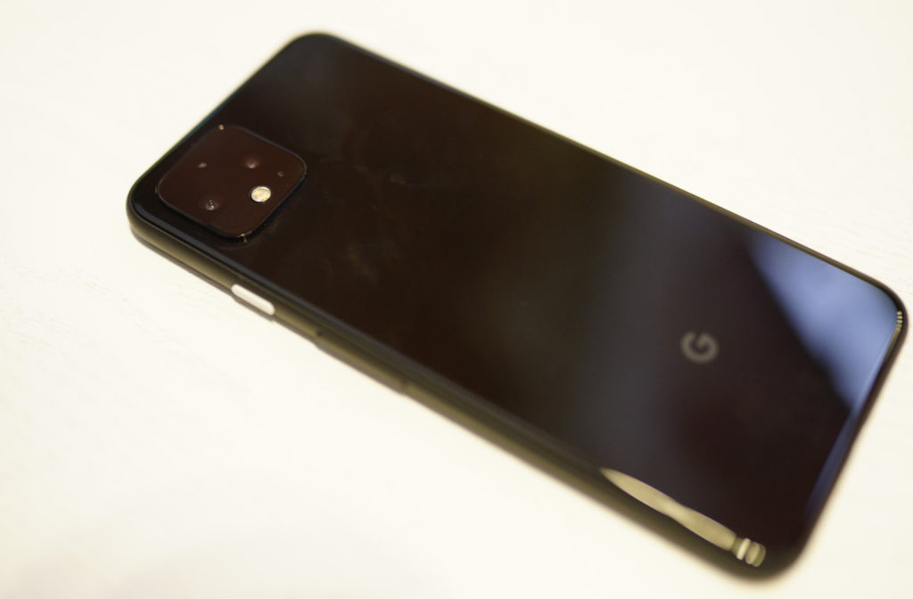 Le Google Pixel 4 de dos // Source : Ulrich Rozier pour Numerama