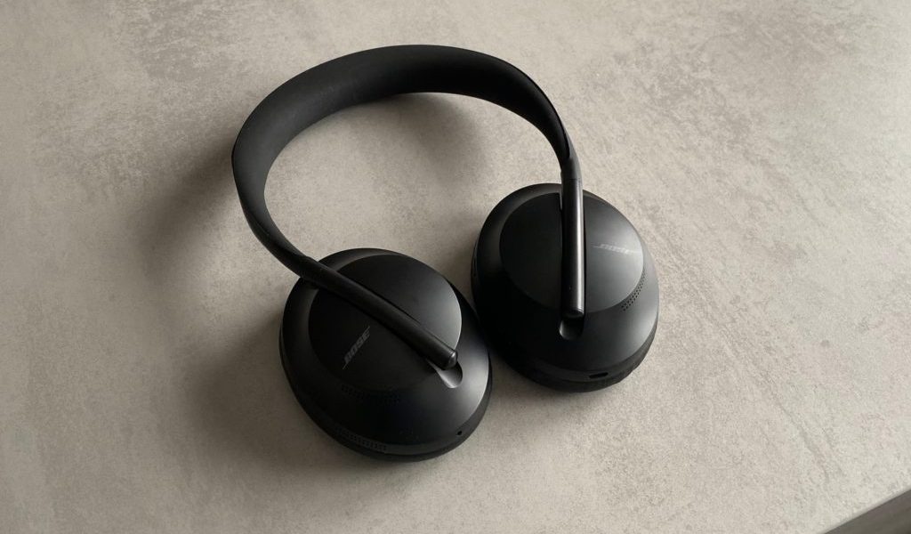 Casque Bose Headphones 700 (vue de l'extérieur) // Source : Numerama Casque Bose Headphones 700 (vue de l'extérieur) // Source : Numerama