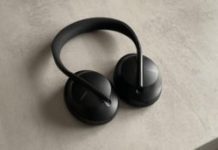 Casque Bose Headphones 700 (vue de l'extérieur) // Source : Numerama Casque Bose Headphones 700 (vue de l'extérieur) // Source : Numerama