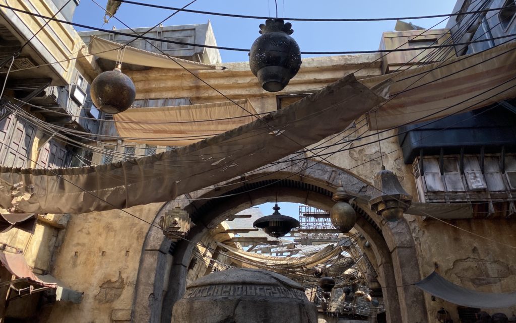 Zone Galaxy’s Edge Star Wars du parc Disney de Californie // Source : Maxime Claudel / Numerama Zone Galaxy’s Edge Star Wars du parc Disney de Californie // Source : Maxime Claudel / Numerama