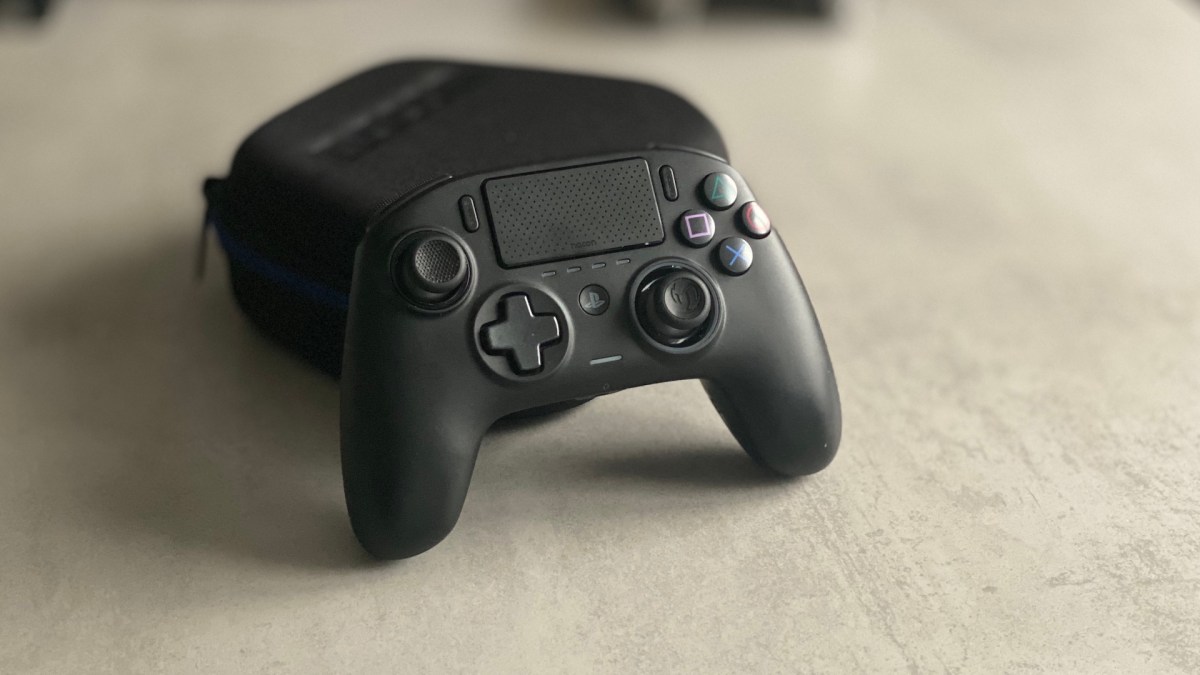 Manette Nacon Pro Revolution Controller 3 // Source : Maxime Claudel pour Numerama Manette Nacon Pro Revolution Controller 3 // Source : Maxime Claudel pour Numerama