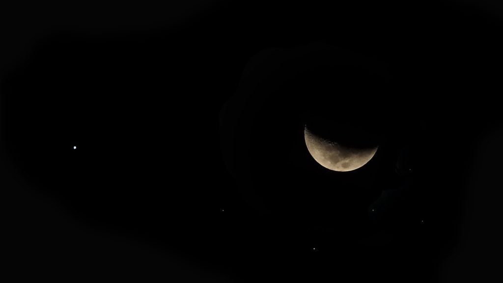 La Lune et Jupiter. // Source : Flickr/CC/Jean-Paul Longchamp (photo recadrée) La Lune et Jupiter. // Source : Flickr/CC/Jean-Paul Longchamp (photo recadrée)