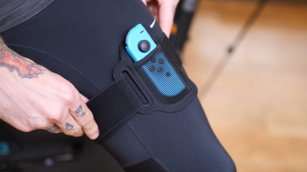 La sangle de jambe de Ring Fit Adventure // Source : Louise Audry pour Numerama La sangle de jambe de Ring Fit Adventure // Source : Louise Audry pour Numerama