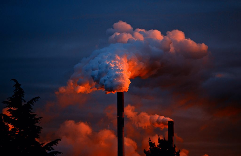 La pollution des industries sur l'environnement pourrait impacter, selon cette étude, les systèmes immunitaires de plusieurs générations successives. // Source : Pixabay La pollution des industries sur l'environnement pourrait impacter, selon cette étude, les systèmes immunitaires de plusieurs générations successives. // Source : Pixabay
