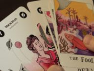 Le jeu de tarot Women of Science. // Source : Photo Léa Hamadi pour Numerama