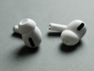 Apple AirPods Pro // Source : Louise Audry pour Numerama