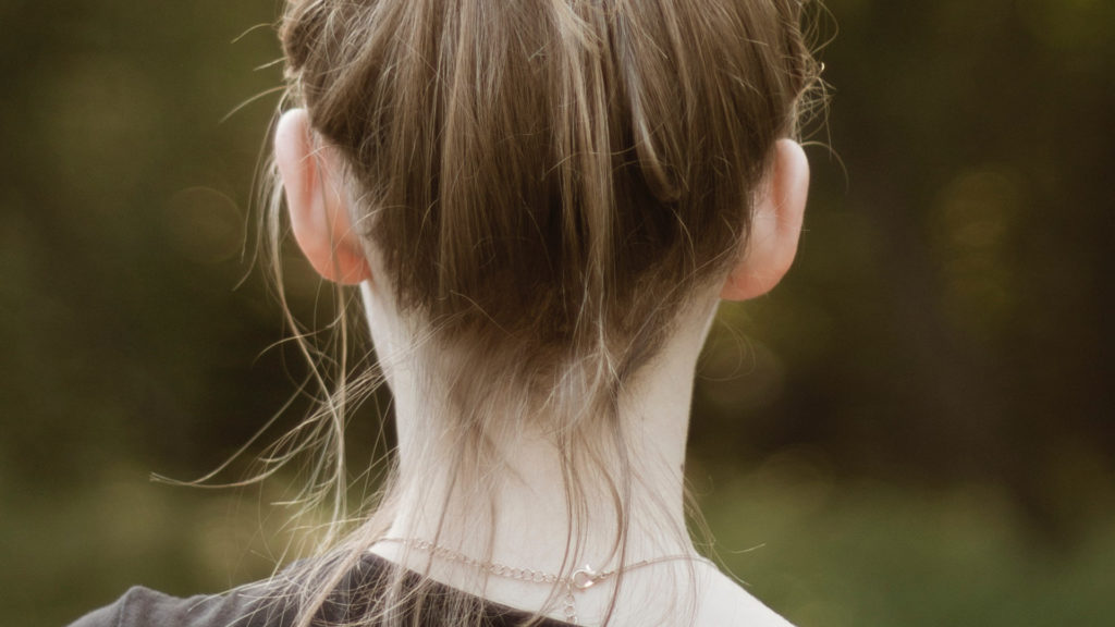 La veine jugulaire interne se trouve dans le cou. // Source : Pexels (photo recadrée) La veine jugulaire interne se trouve dans le cou. // Source : Pexels (photo recadrée)