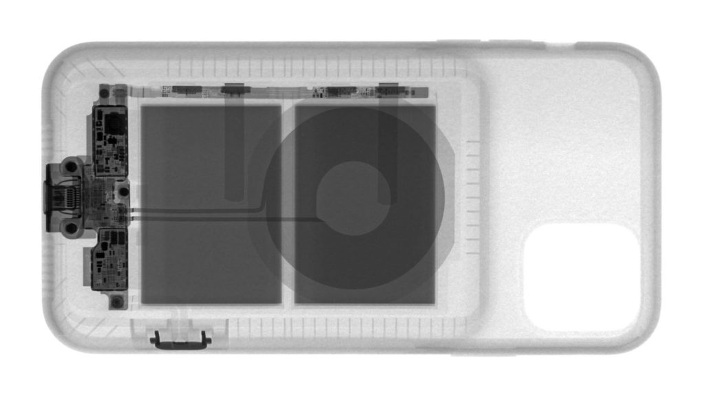 La Smart Battey Case d'Apple aux rayons X // Source : iFixit La Smart Battey Case d'Apple aux rayons X // Source : iFixit