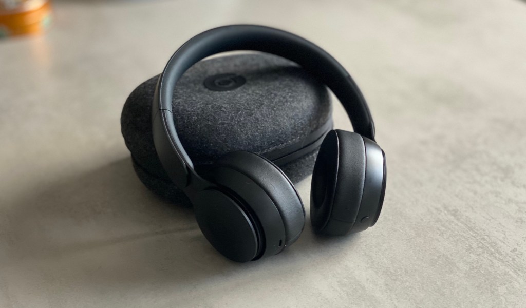 Casque Beats Solo Pro ouvert // Source : Maxime Claudel pour Numerama Casque Beats Solo Pro ouvert // Source : Maxime Claudel pour Numerama
