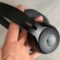 Arceau du casque Beats Solo Pro // Source : Maxime Claudel pour Numerama Arceau du casque Beats Solo Pro // Source : Maxime Claudel pour Numerama
