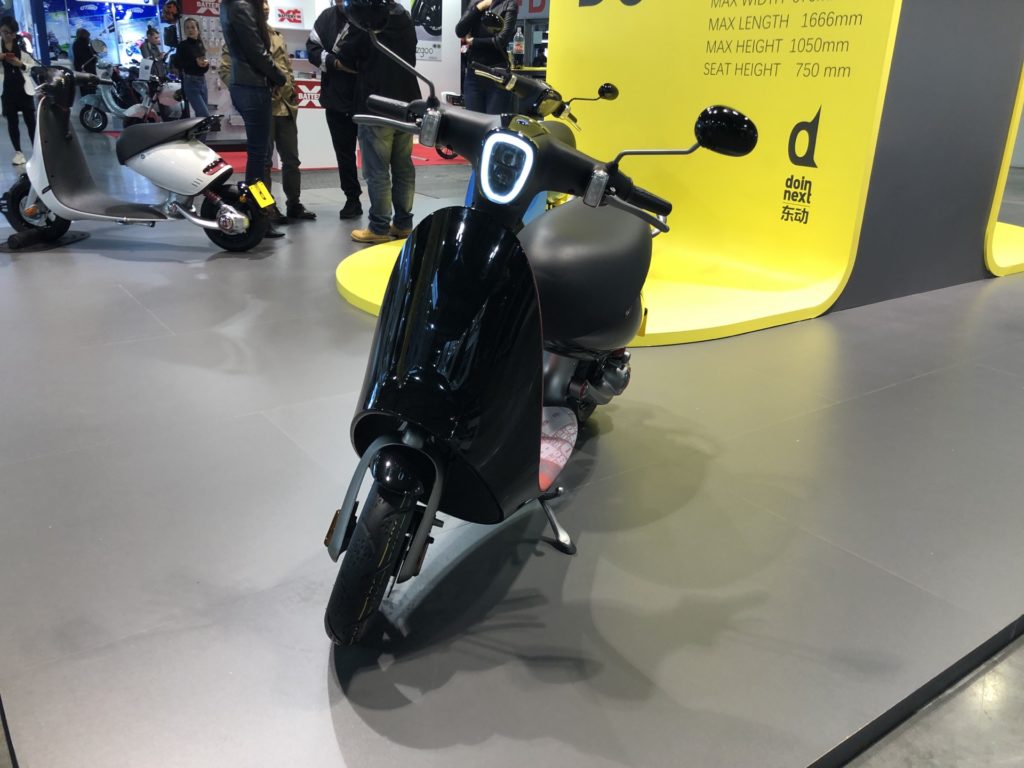 Bo, un scooter électrique de Qjiang // Source : Marie Turcan pour Vroom/Numerama Bo, un scooter électrique de Qjiang // Source : Marie Turcan pour Vroom/Numerama