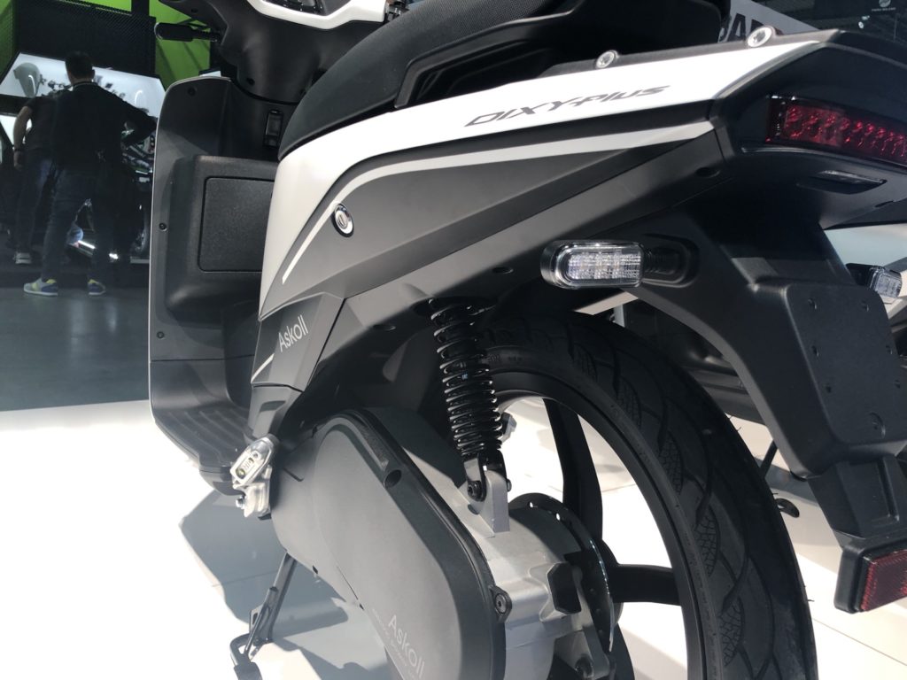 Le nouveau scooter électrique Dixy d'Askoll // Source : Marie Turcan pour Vroom/Numerama Le nouveau scooter électrique Dixy d'Askoll // Source : Marie Turcan pour Vroom/Numerama