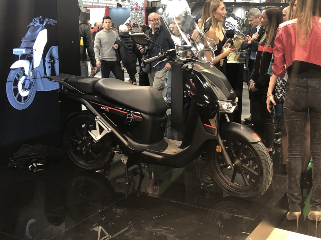 Le Super Soco CPX à l'EICMA 2019 // Source : Marie Turcan pour Numerama/Vroom