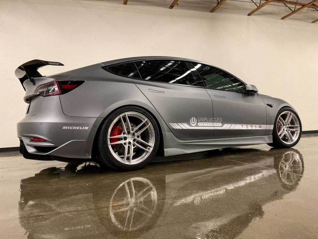 Tesla Model 3 Performance version tuning // Source : Unplugged Performance (via Electrek) Tesla Model 3 Performance version tuning // Source : Unplugged Performance (via Electrek)