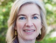 La biochimiste Jennifer Doudna. // Source : Wikimedia/CC/Jussi Puikkonen/KNAW (photo recadrée)