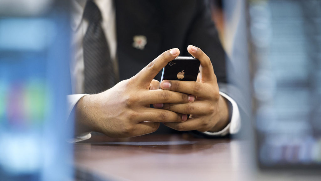 Twitter tweet sms texto smartphone iphone Twitter tweet sms texto smartphone iphone