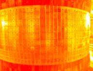 Le réacteur à fusion nucléaire, ou « soleil artificiel » (de la Chine) cherche à reproduire la réaction de fusion nucléaire. // Source :  یاسمین سکندر