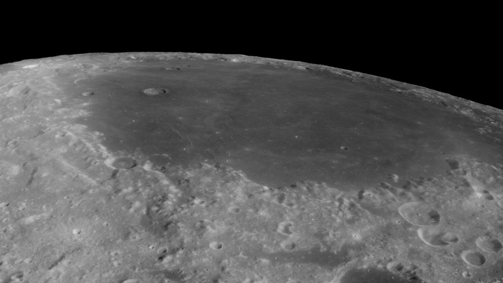 La mer des Crises photographiée pendant la mission Apollo 11. // Source : Flickr/CC/Justin Cowart (photo recadrée) La mer des Crises photographiée pendant la mission Apollo 11. // Source : Flickr/CC/Justin Cowart (photo recadrée)