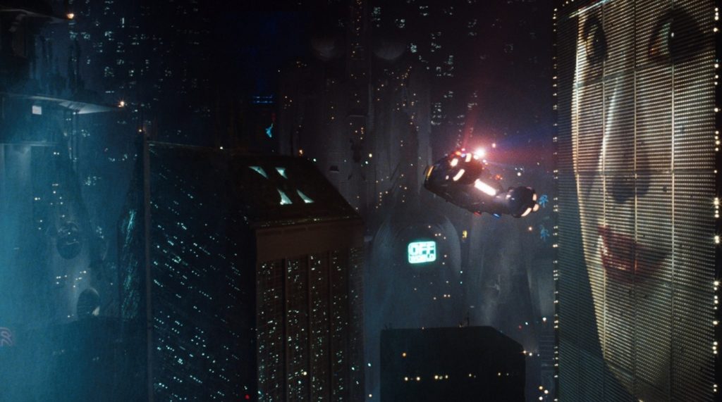 À quel point le film Blade Runner, sorti au cinéma en 1982 mais se déroulant en 2019, avait-il vu juste ? // Source : The Ladd Company / Ridley Scott À quel point le film Blade Runner, sorti au cinéma en 1982 mais se déroulant en 2019, avait-il vu juste ? // Source : The Ladd Company / Ridley Scott