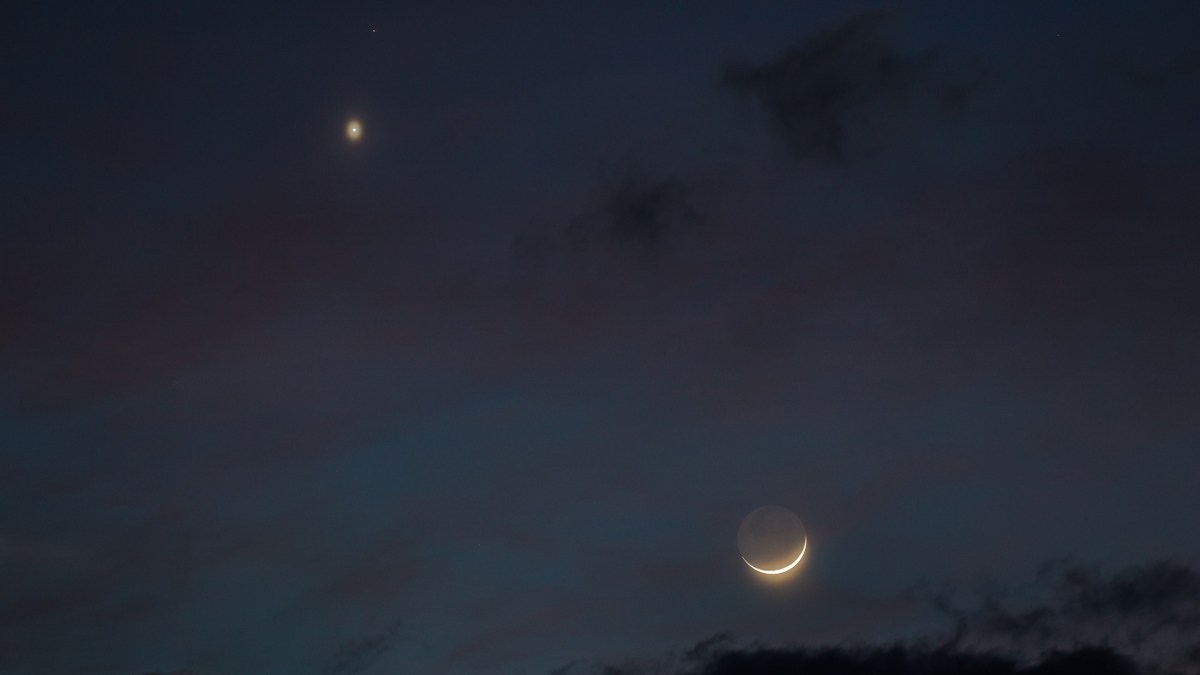 Vénus et un croissant de Lune. // Source : Pixabay (photo recadrée) Vénus et un croissant de Lune. // Source : Pixabay (photo recadrée)